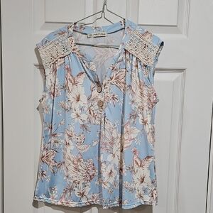 Ladies Sleeveless Shirts